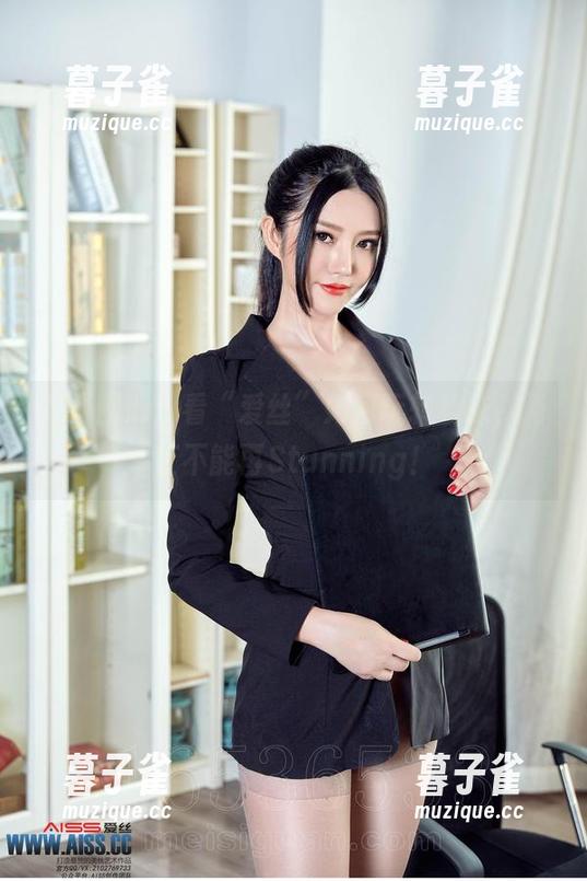 免费图册：看“爱丝”如何玩转丝袜，简直不能再Stunning！