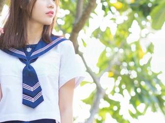IMiss爱蜜社 – Luvian的少女高清写真集：快来感受青春的气息与微光吧！