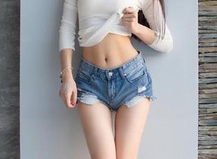 IMiss爱蜜社 – 分享杨晨晨sugar的白丝，图片里的气息太过迷人了！