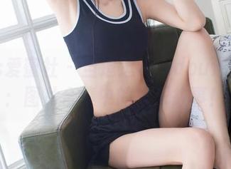 IMiss爱蜜社 – 当逗逗doudou遇上女孩：图片合集中的欢乐故事！