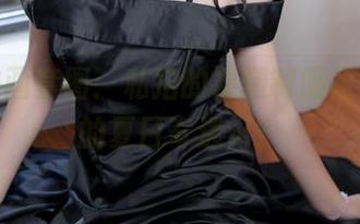 喵糖映画套图：私拍的裸腿制服裙，是谁的夏日奇遇记？