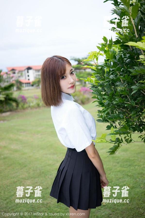 MiStar魅妍社-王婉悠Queen MiStar魅妍社 - 水中精灵——王婉悠Queen泳池写真,下载来看看,你敢吗?