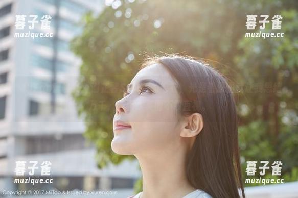 MiiTao蜜桃社-谢芷馨Sindy MiiTao蜜桃社 - 谢芷馨Sindy的毛衣,光是看原图就让我思绪万千,画面太美而不敢直视。