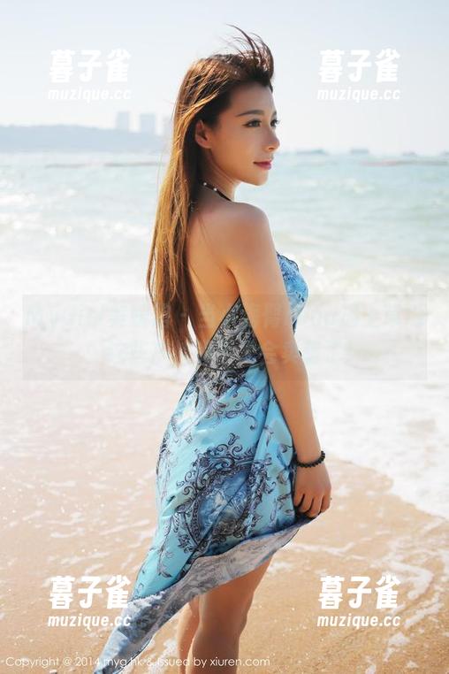 MyGirl美媛馆-小海臀rena MyGirl美媛馆 - 当小海臀rena遇上草地:这些户外美图太会卖萌了!