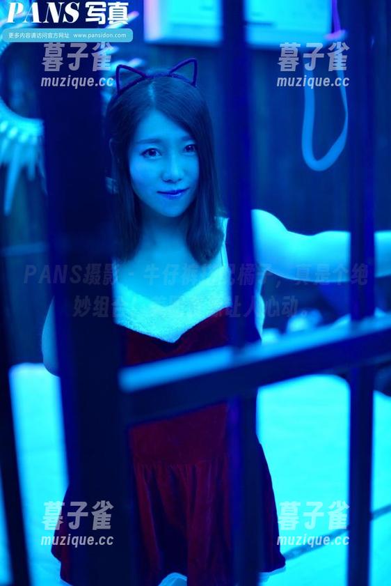 PANS摄影-橘子 PANS摄影 - 牛仔裤搭配橘子,真是个绝妙组合!美图资源让人心动。