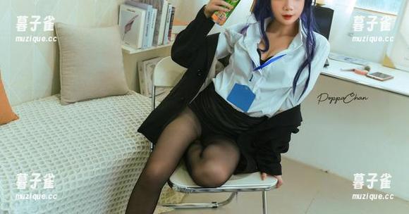 PoppaChan 高清速递!PoppaChan和兔女郎丽贝卡的火热瞬间