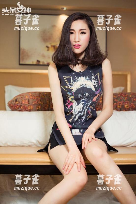 TouTiao头条女神 - 李思彤今天的全套镂空图集再次刷新我的三观，真的是，让我不禁联想到什么特别的…（咳咳）