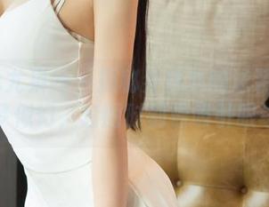 UGirls尤果网 – 揭秘乔依琳的泳装：原图如梦似幻，套图时刻最吸引眼球！