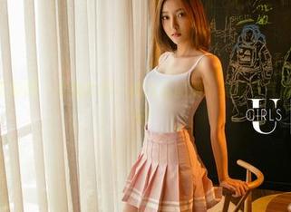 UGirls尤果网 – 空姐李唯一的高清图册：美丽与气质，双双上天！