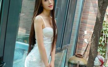 UGirls尤果网 – 从未想过棉袜也能如此撩人，赵智妍的写真套图真是个惊喜！