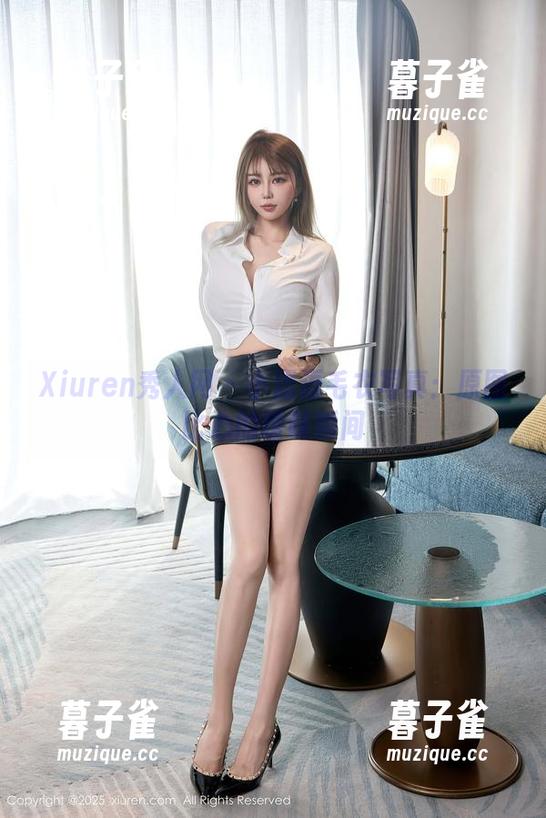 Xiuren秀人网-小逗逗 Xiuren秀人网 - 小逗逗毛衣写真:原图比心的暧昧瞬间