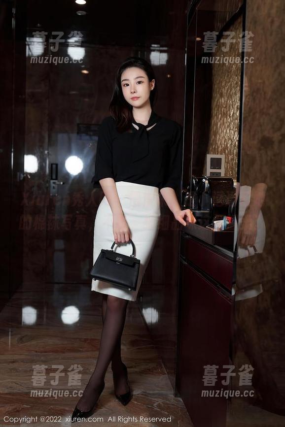Xiuren秀人网-是小逗逗 Xiuren秀人网 - 慢慢来,是小逗逗和她的棉袜写真,不急,细细品味这份温柔。