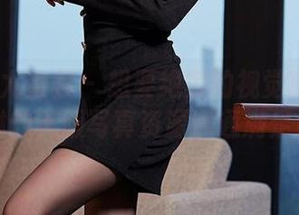 YouMi尤蜜荟 – 想要绝美的视觉享受？潘琳琳的礼服写真资源通通满足你！