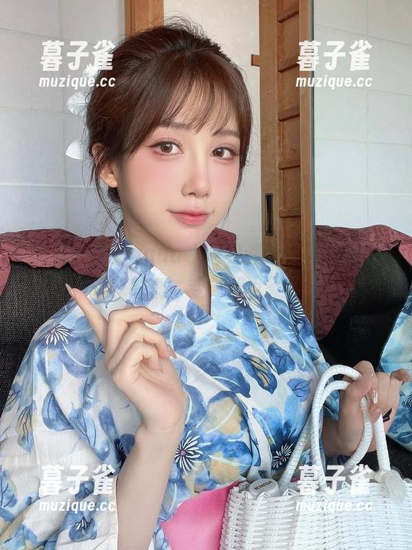最新力作：aqua水淼和邻桌艾莉一起把‘邻桌’变‘邻女’！
