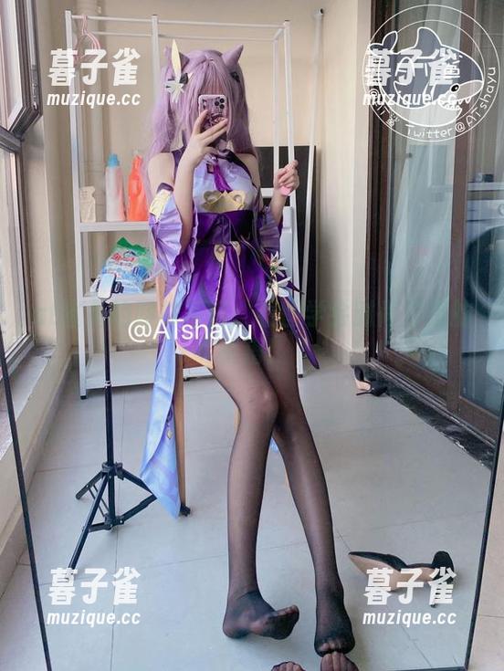 at鲨鱼 at鲨鱼的网袜写真:看图学会时尚穿搭的秘籍!