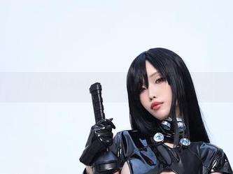 在eliza喵喵的护士姿态中，找到那个温暖的瞬间
