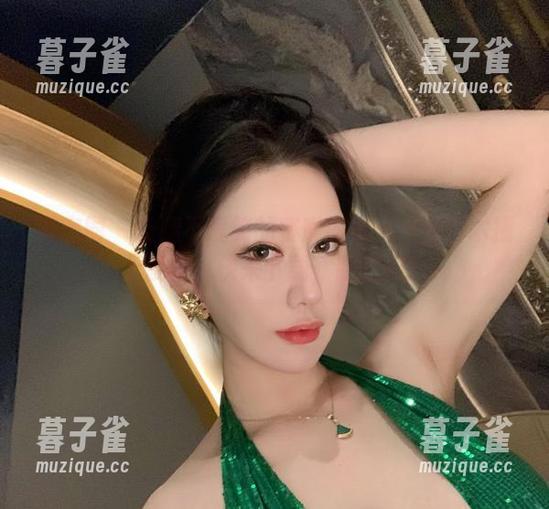 不爱笑的赛琳 微密圈 - 长腿不爱笑的赛琳图集——当艺术撞上腿长,快来下载,腿控们!