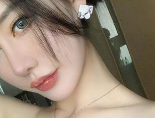 微密圈 – 不爱笑的赛琳的旅拍合集：每一张都是一个故事，万千资源等你去翻阅