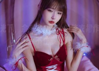 无圣光下，余多多Dudu的连衣裙作品让人忍不住多看几眼