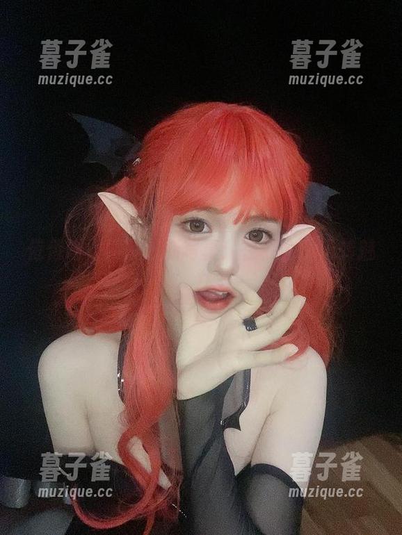 倦倦喵 倦倦喵女同事最新写真:在办公室玩转魅力