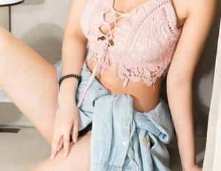 克拉女神 – 吕佳的眼镜图集更新：这种风格，谁能拒绝呢？