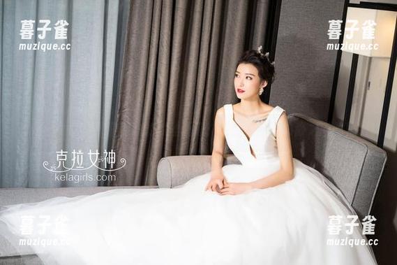 克拉女神-周迪 克拉女神 - 探索周迪的黑丝画卷:最新套图,动静之间的秘密