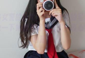 南小鸟女警的日常：兔玩映画的写真图集，想象一下她能如何对付那些丧心病狂的色狼！