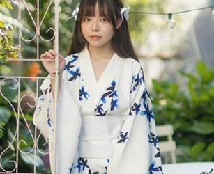 六味帝皇酱与樱花女友，最新图库中的春日梦幻！