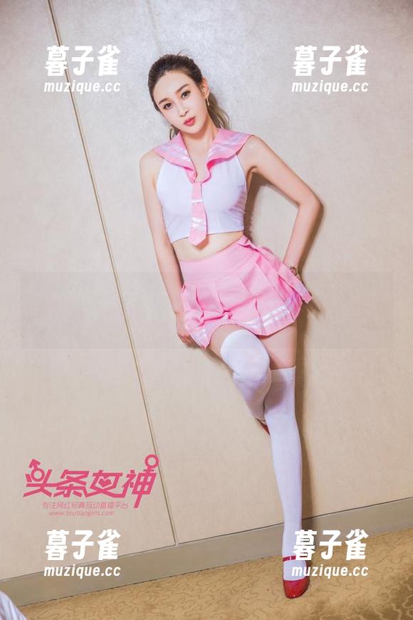 头条女神-刘瑾希 头条女神 - 刘瑾希日常图包:分享那些不那么日常的小确幸!