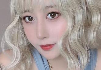 不得不说，奈汐酱Nice这次的“自撮-快乐水兔女郎”套图更新太有戏了，完全不想错过！