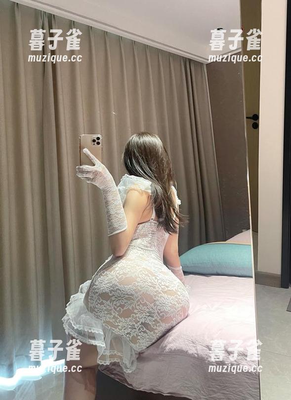 奶宝妹纸 微密圈 - 在奶宝妹纸的吊带美图世界里,我发现了另一个自己!