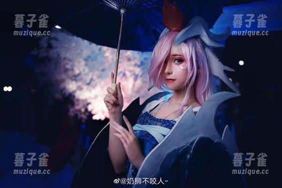 奶狮不咬人 奶狮不咬人白色调色盘:写真分享里的旋涡与涟漪
