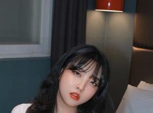 VOL.76啦！宋哈娜(송하나)的写真照片真是让人眼前一亮！