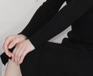 小众视觉 – 玲玲的高清办公室照：这完全是卷卷不如自拍的典范！
