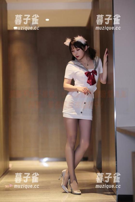 小女巫露娜 美图不止于视觉,小女巫露娜的粉紫兔兔图集,带你沉浸在幻想中!