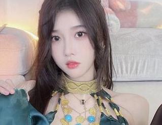 精选原图大揭秘：小小奶瓶儿的姐姐背后，竟然是这样的她！