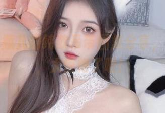 小小奶瓶儿的纯欲吊带图集分享，我的天，太惊艳了吧！