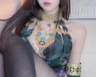 观看小小奶瓶儿的白开水毛衣定制版，图片里的清新感就像喝了口凉水！