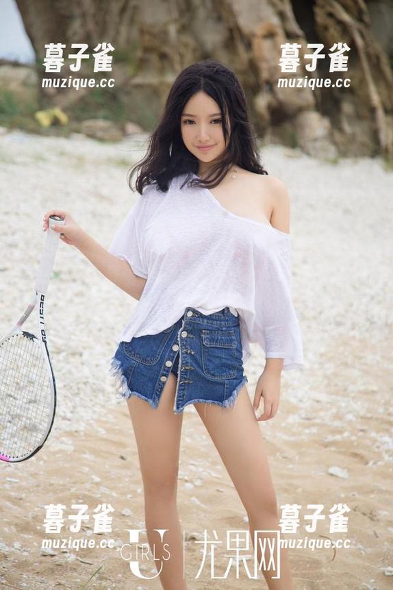 尤果网-曼曼 尤果网 - 曼曼私拍:女友图包里藏着的小秘密,是不是应该警惕一下?