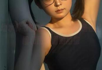 翻阅幼水铃衣的童年回忆，像是在品味原图和图册里的甜蜜