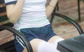 翻图册的时候，幼水铃衣的妹妹终于让我相信了仙女的存在！