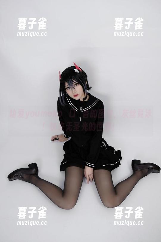 幼爱youmeko 幼爱youmeko樋口円香的图包,灰丝竞泳!快来无圣光的世界!