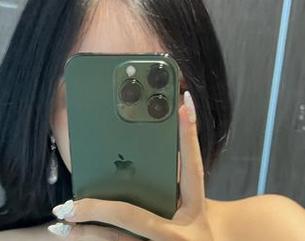 微密圈 – 当心动学姐遇上张鑫baby：这组写真让人心跳加速！
