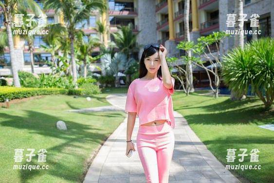 推女郎-赵纹清 推女郎 - 美丽有毒:赵纹清的连衣裙写真集,准备好下载了吗?