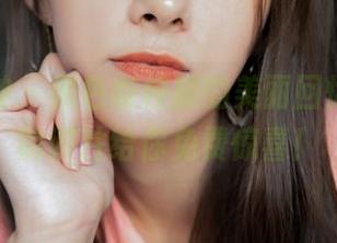 梦丝女神 – 黑色版校服的美丽回忆，乔儿的照片给你免费惊喜！