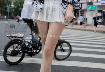 梦丝女神 – 苏柔办公室写真：精选中的另类风格