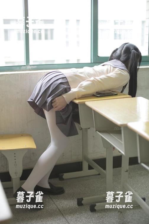 森萝财团 白丝美足学生妹的校园日常:森萝财团带来的网盘合集,似乎一切都很好……但又好像别有用心
