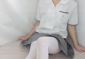 忍不住了，森萝财团的高清图包又来了，晃动着我的心跳，灰衣白丝也是太迷人了吧！