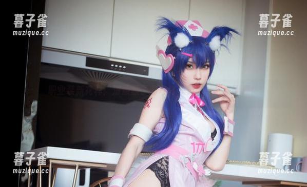清颜颜子 职业装新花样:清颜颜子的写真集更新,快来围观!