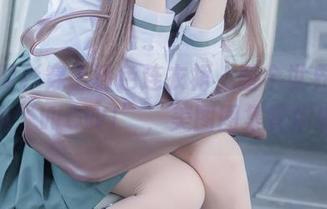 当王羽杉穿上粉色连衣裙，整个世界都仿佛在说‘WOW!’，美图图集等你来翻！